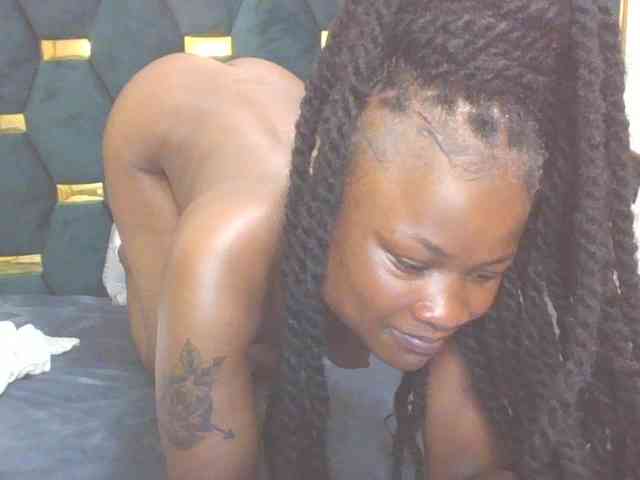 QueenIvy35