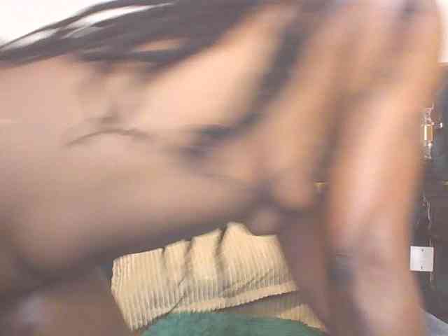 QueenIvy35 webcam