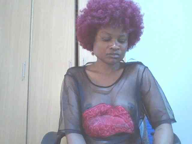 QueenIvy35 QueenIvy35
