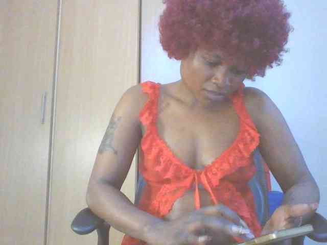 QueenIvy35
