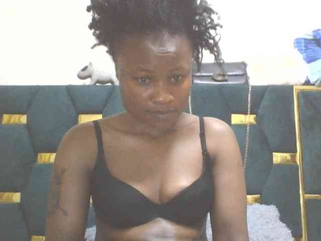 QueenIvy35