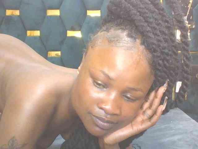 QueenIvy35