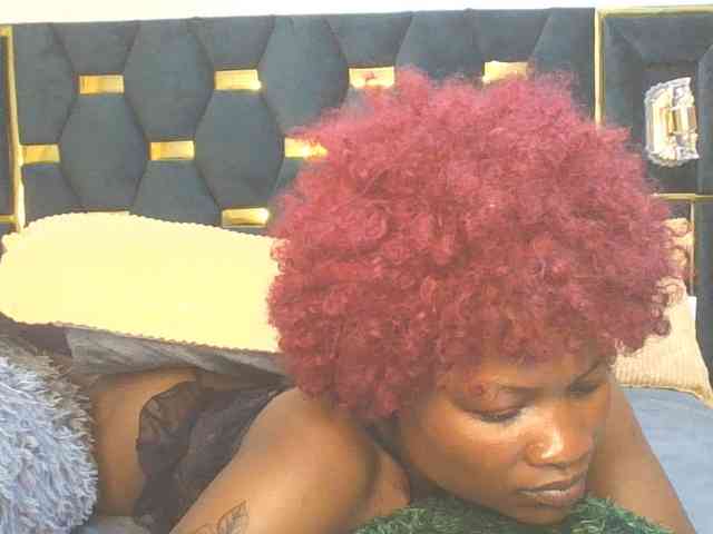 QueenIvy35 QueenIvy35