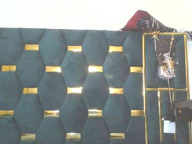 QueenIvy35 webcam