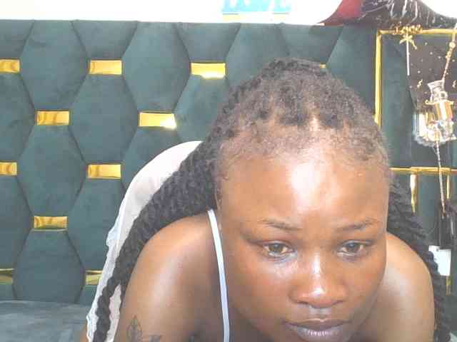 QueenIvy35