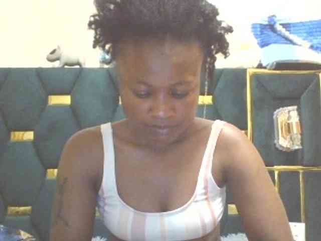 QueenIvy35