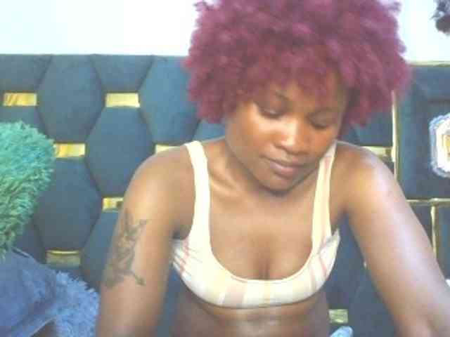 QueenIvy35