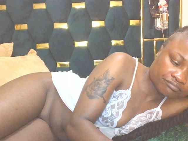 QueenIvy35