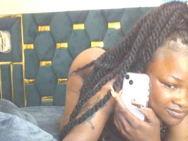 QueenIvy35