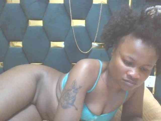 QueenIvy35 - Girl 