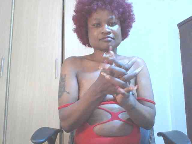 QueenIvy35
