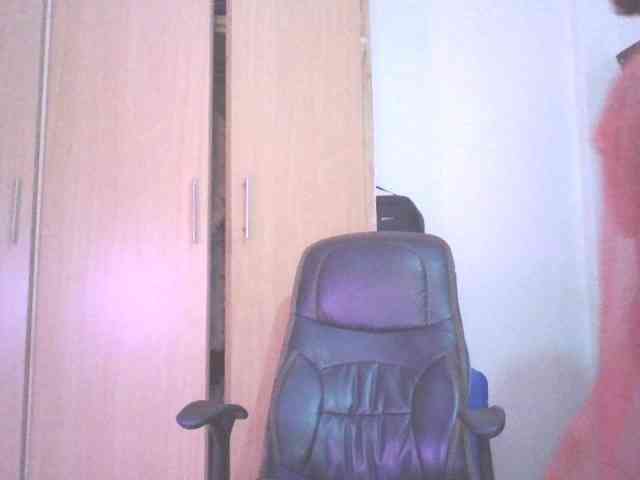 QueenIvy35 webcam