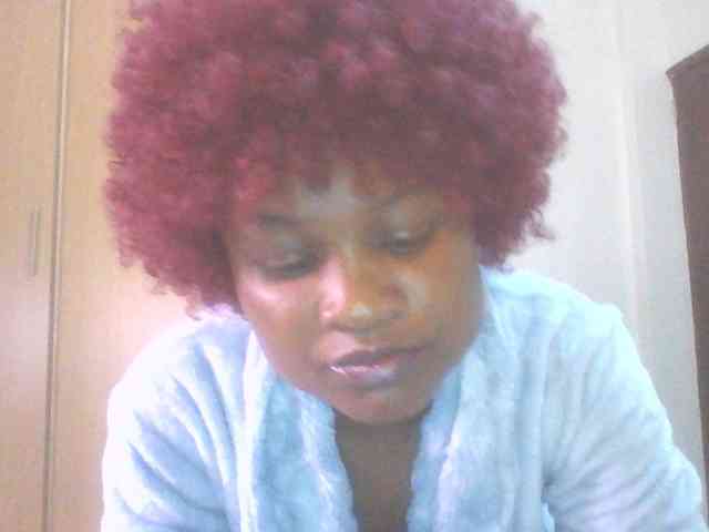 QueenIvy35 webcam