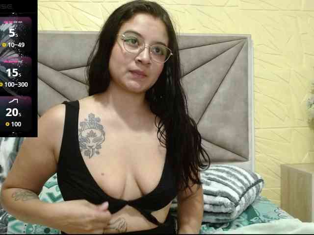 Model: camila-robira