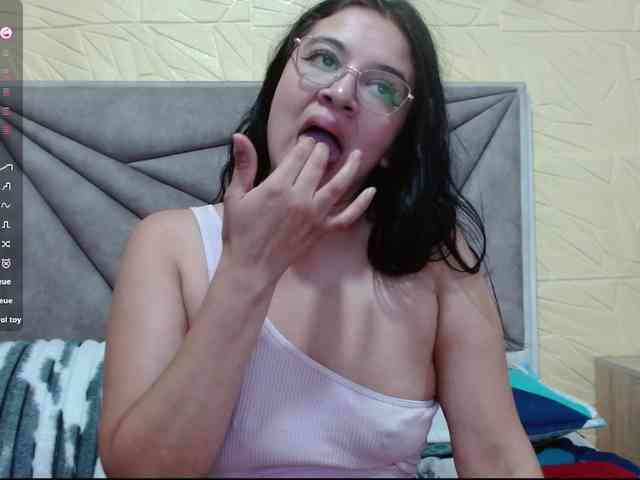 camila-robira webcam