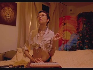 X-and-O Porn Show