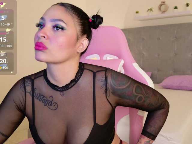RileyWomms live cam on BongaCams
