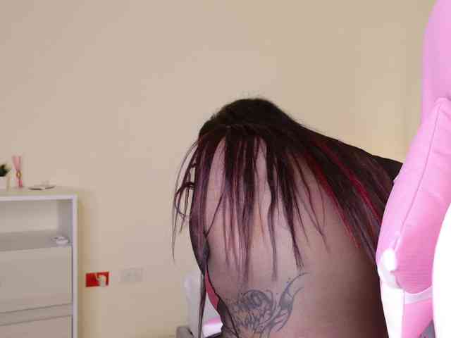 RileyWomms webcam
