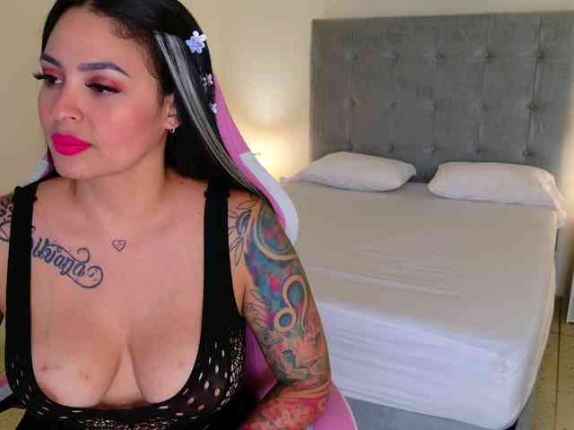 RileyWomms webcam