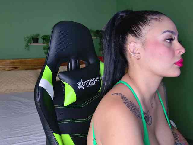 RileyWomms webcam