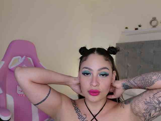 RileyWomms webcam