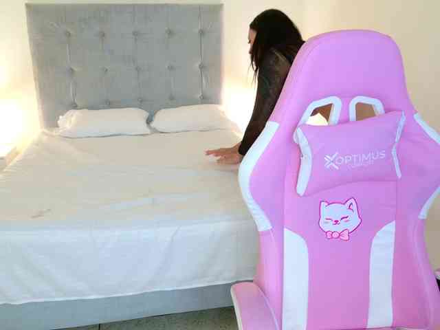 RileyWomms webcam