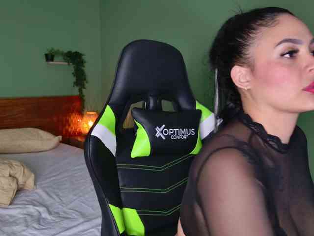 RileyWomms webcam