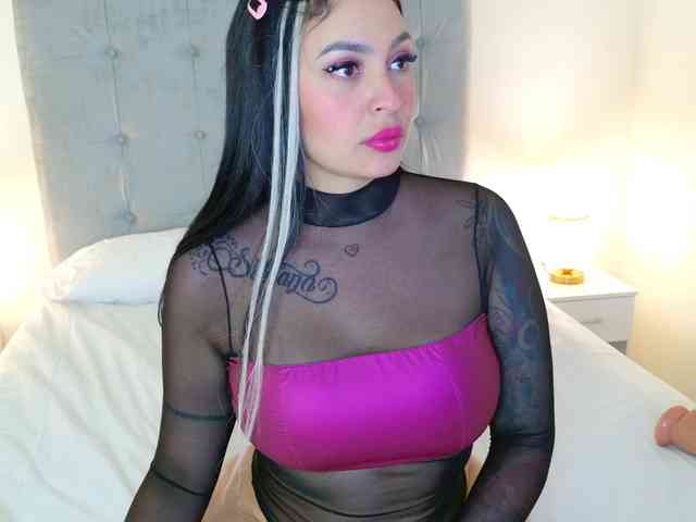 RileyWomms webcam
