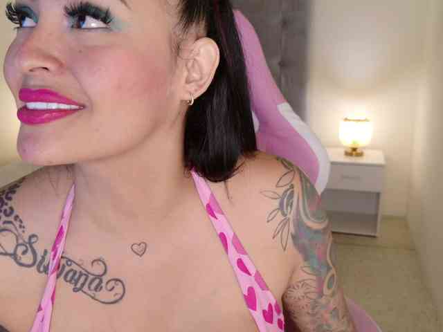RileyWomms webcam