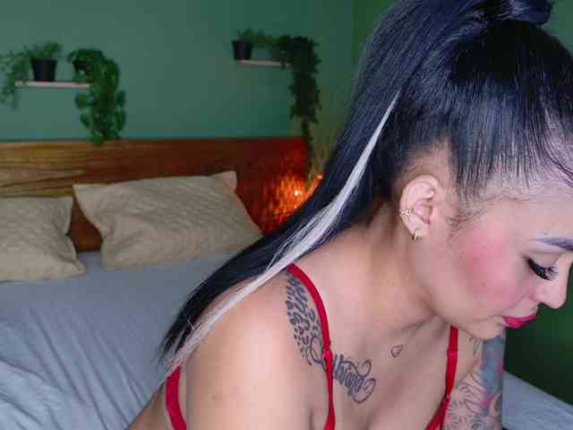 RileyWomms webcam