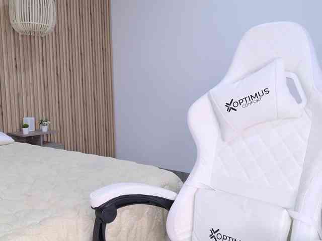RileyWomms webcam