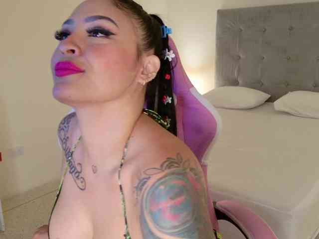 RileyWomms webcam