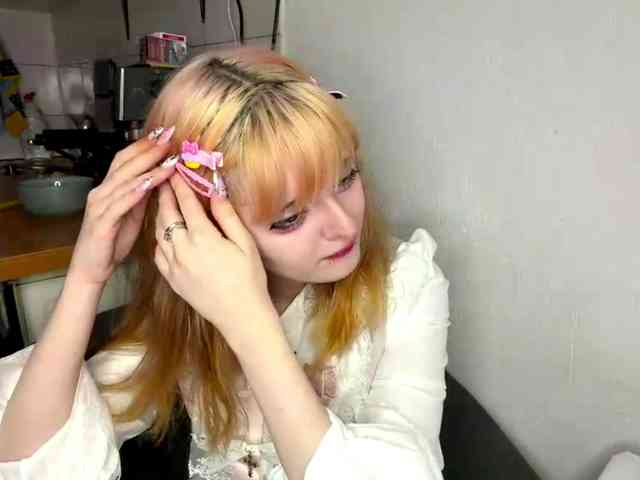 rinaflowerblin webcam