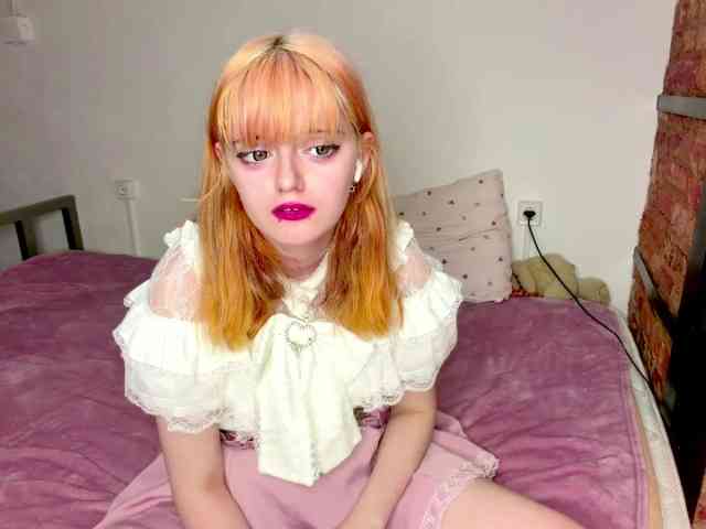 Model: rinaflowerblin