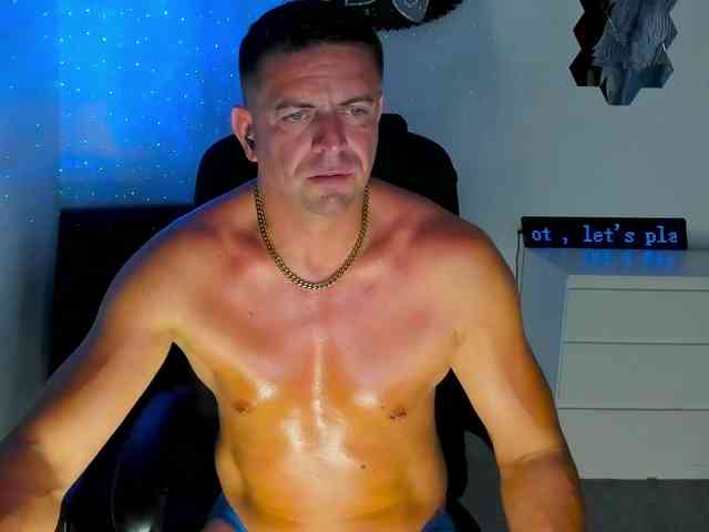 Peter37MK Sex Cam Show