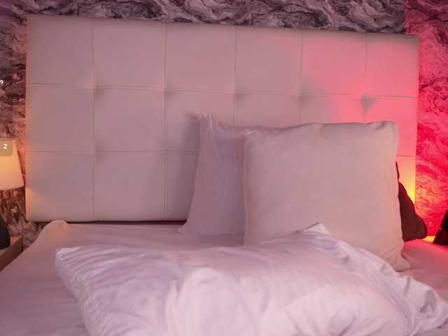 Reddolll live cam on BongaCams