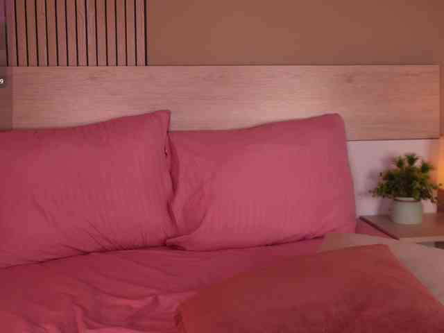 REDDOLLL webcam