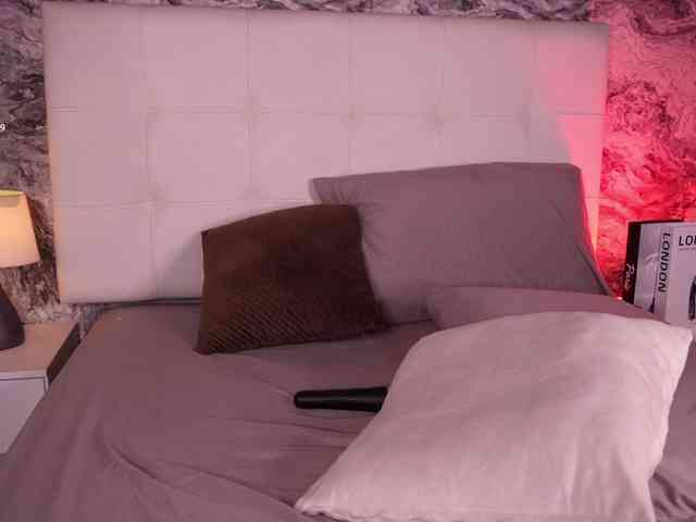 REDDOLLL webcam
