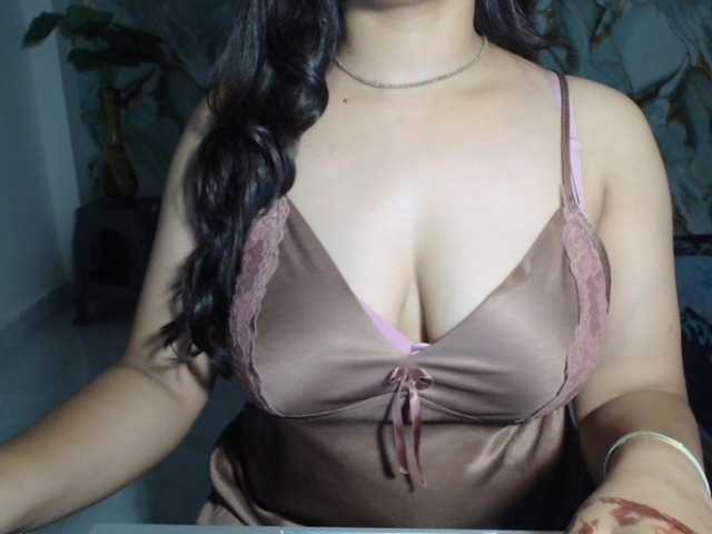 Prishanaughtyy, 27 y/o - Live Cam on BongaCams