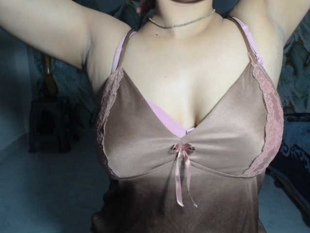 prishanaughtyy live cam on BongaCams