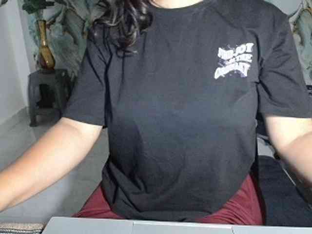 prishanaughtyy webcam