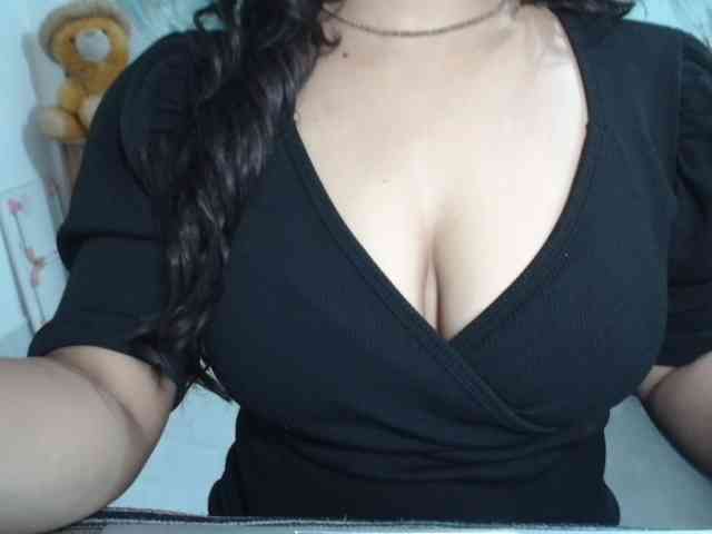 prishanaughtyy webcam