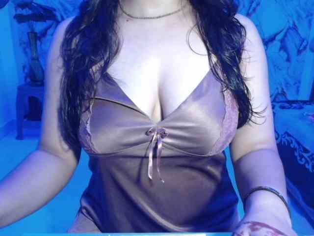 prishanaughtyy webcam