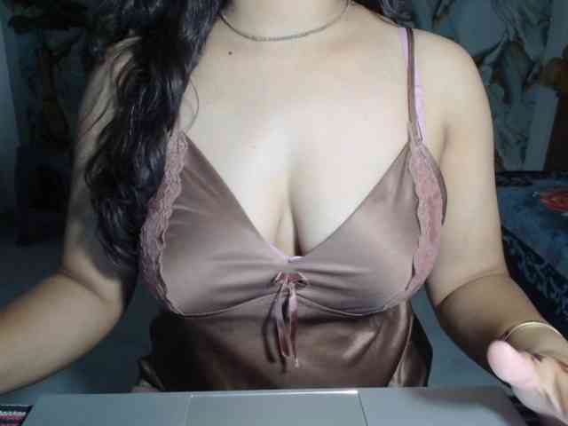 Model: prishanaughtyy