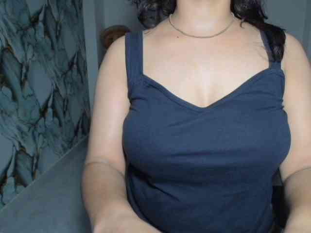 prishanaughtyy webcam