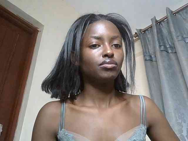 Model: Taliah