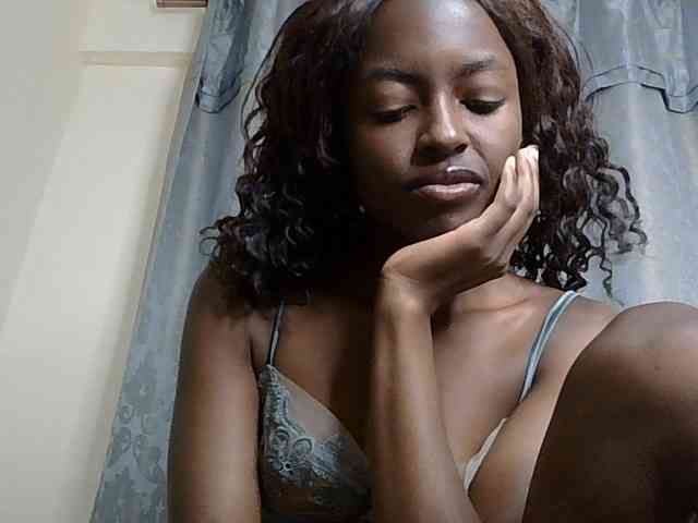 Model: Taliah