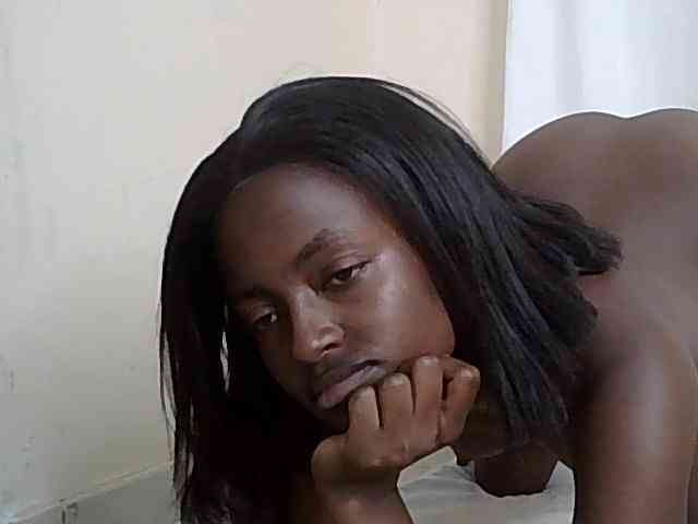Model: Taliah