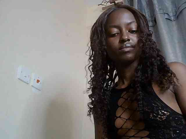 Model: Taliah