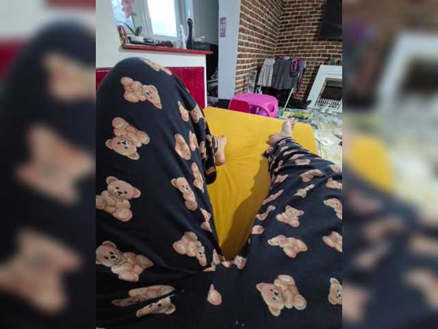 AmberLove12 — live female cam